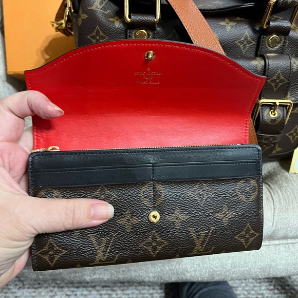 Louis Vuitton Tote MNG in Monogram Caramel with Matching Wallet Bundle - Picture 14 of 16